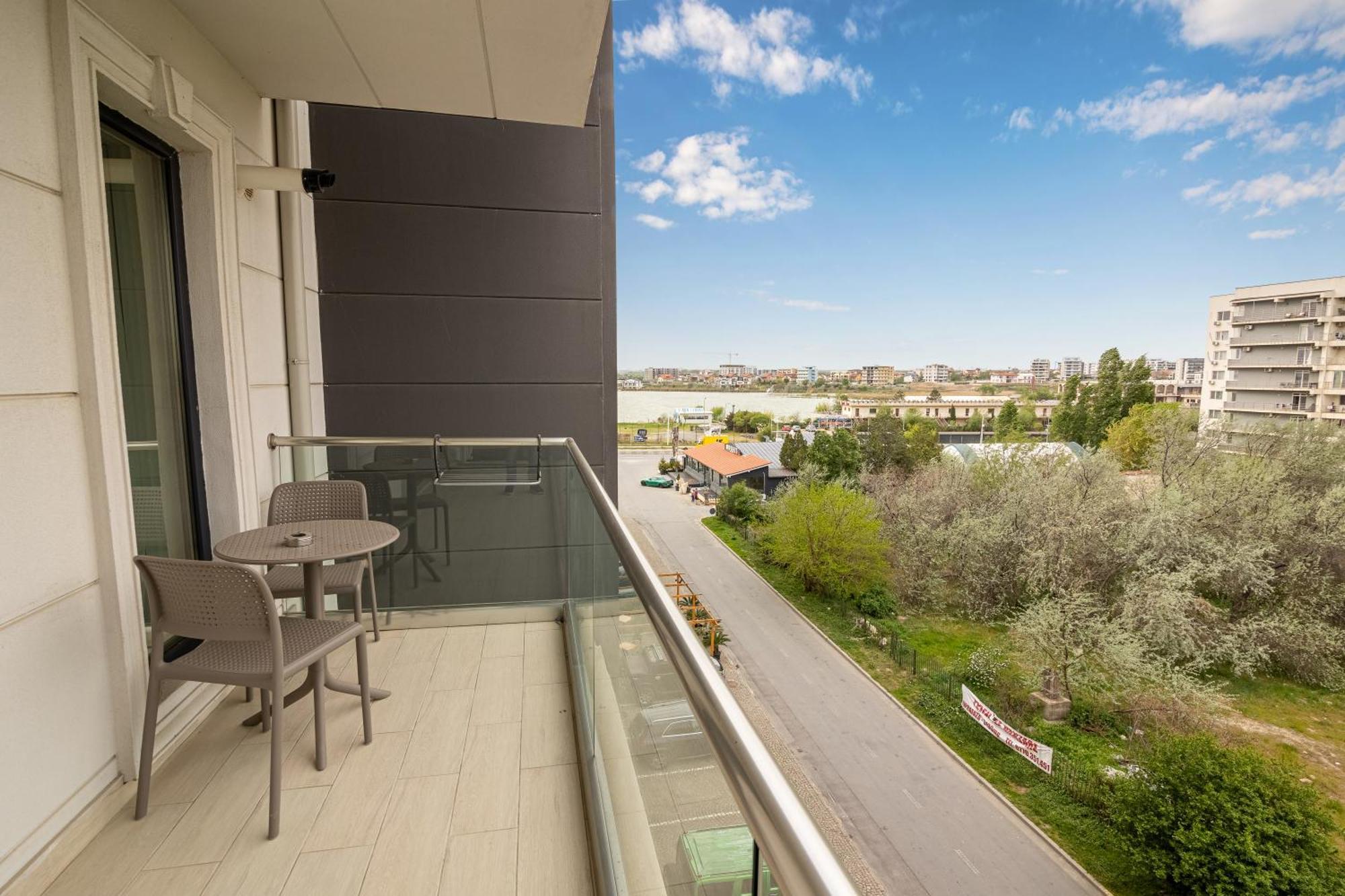 Miramare Residence Aparthotel Navodari Dış mekan fotoğraf